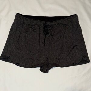New with tags Barefoot Dreams Butterchic Short size large